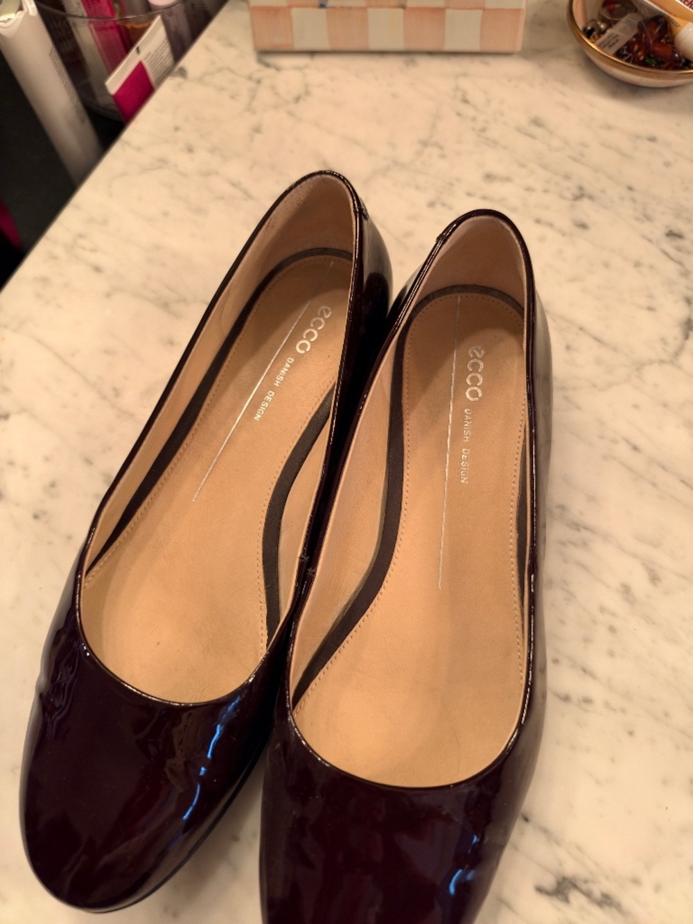 Eco patent leather flats